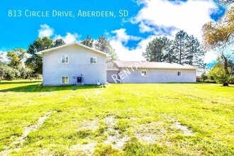 115 US-12 in Aberdeen, SD - Building Photo - Building Photo