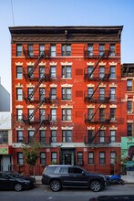 244 E 117th St in New York, NY - Foto de edificio - Building Photo