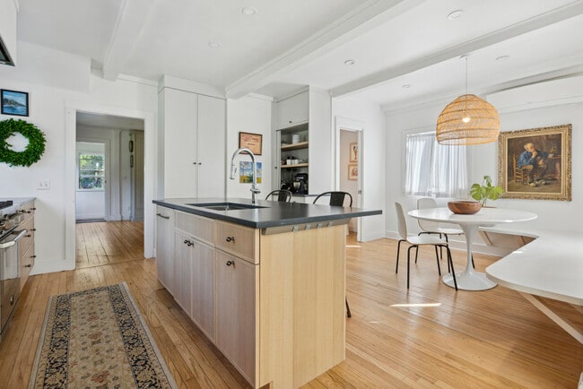 276 Fowler Rd in Cape Elizabeth, ME - Building Photo - Building Photo