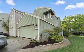 1442 Spindrift Cir E in Neptune Beach, FL - Building Photo