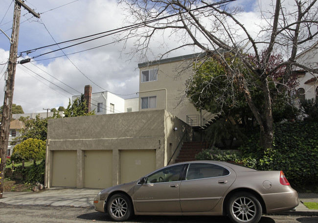 256 Euclid Ave in Oakland, CA - Building Photo - Building Photo