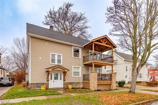 1560 Coutant Ave in Lakewood, OH - Building Photo