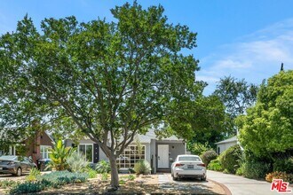 14348 Collins St in Los Angeles, CA - Building Photo - Building Photo
