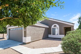 15108 N El Frio Ct in El Mirage, AZ - Building Photo - Building Photo