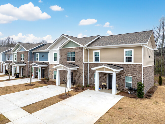 McIntosh Woods in Newnan, GA - Building Photo - Primary Photo