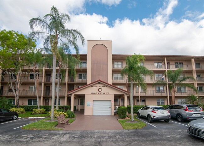 13100 SW 11th Ct in Pembroke Pines, FL - Building Photo - Building Photo