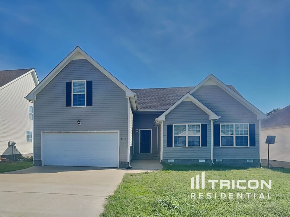 3713 Nadia Dr in Clarksville, TN - Building Photo