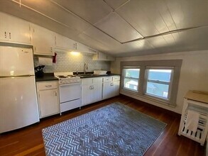 2 Calumet Ave, Unit 3 in Worcester, MA - Building Photo - Building Photo