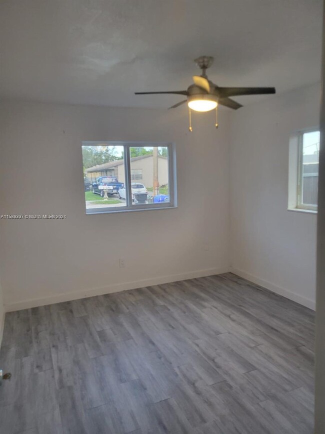 5922 Pierce St in Hollywood, FL - Building Photo - Building Photo