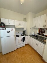 247 Pearl St, Unit #204 in Somerville, MA - Foto de edificio - Building Photo