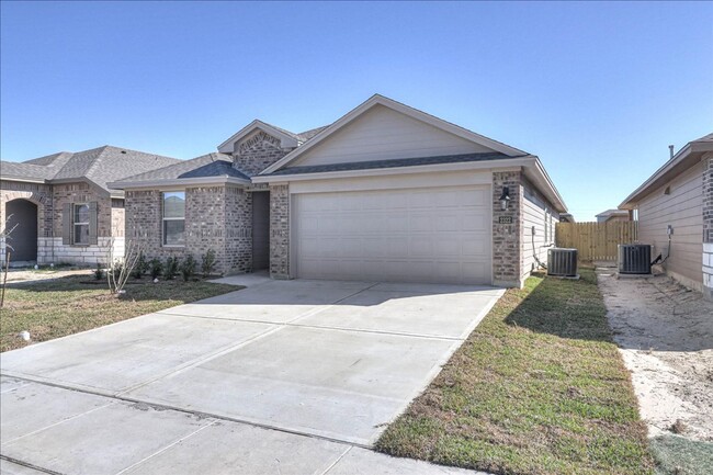 2322 Refreshing Ln in Corpus Christi, TX - Building Photo - Building Photo