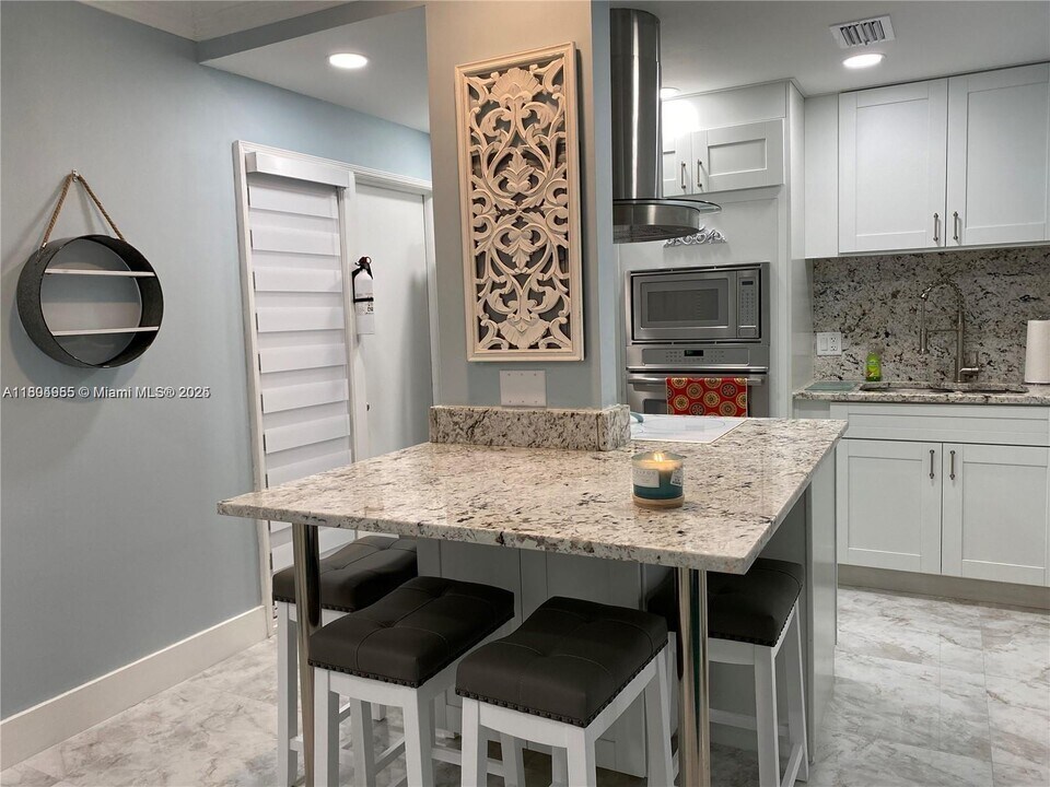 1967 S Ocean Blvd in Pompano Beach, FL - Building Photo