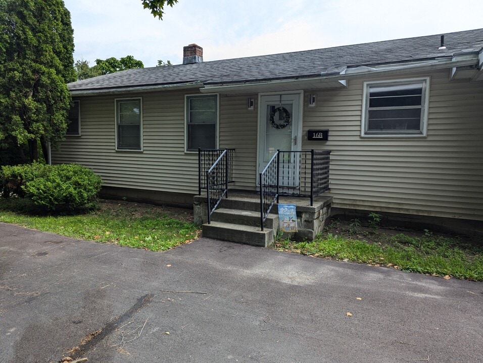 16 East Ter, Unit 16b East Terrace in South Burlington, VT - Foto de edificio