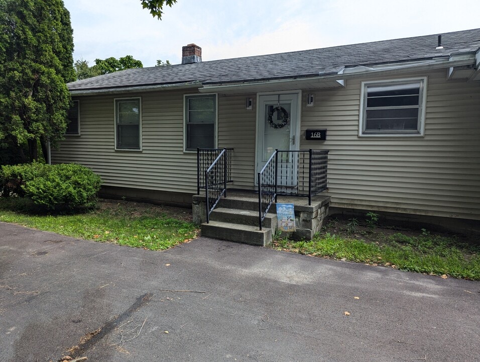 16 East Ter, Unit 16b East Terrace in South Burlington, VT - Building Photo