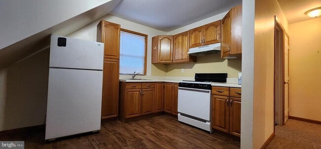 209 E Montgomery Ave in Hatboro, PA - Building Photo - Building Photo