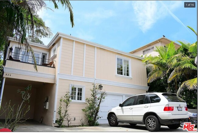 property at 834 Lincoln Blvd