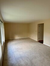 731 56th St in Clarendon Hills, IL - Building Photo - Building Photo