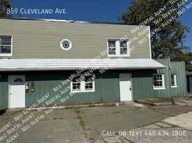 859 Cleveland Ave in Amherst, OH - Building Photo
