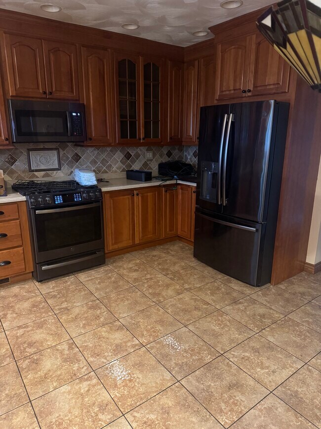 1227 Capital Ave in Utica, NY - Building Photo - Building Photo