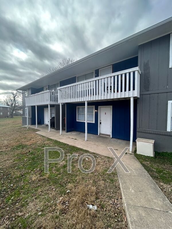 property at 1605 Juniper Cir