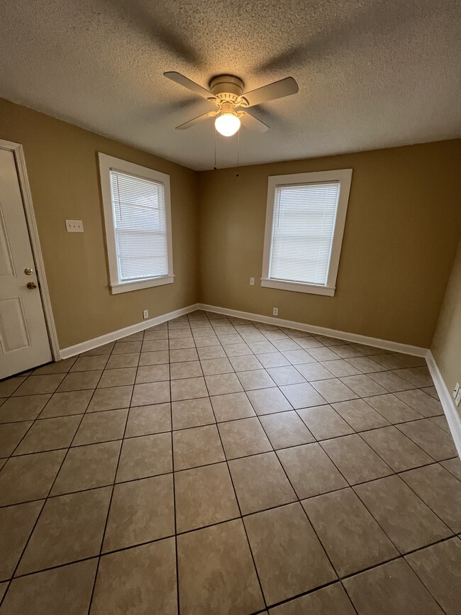 1138 S Salcedo St, Unit 2B