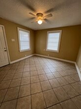 1138 S Salcedo St, Unit 2B in New Orleans, LA - Foto de edificio - Building Photo