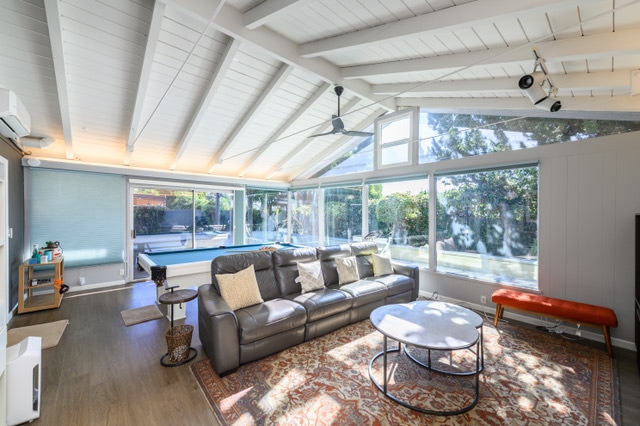 4942 Park Ave in Cypress, CA - Foto de edificio - Building Photo