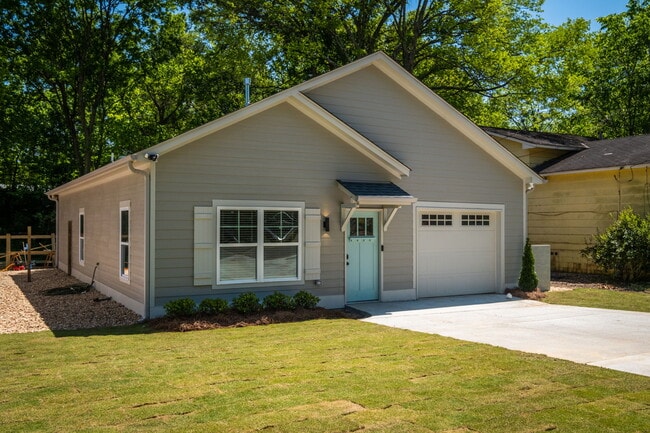 2209 3rd Ave S in Irondale, AL - Foto de edificio - Building Photo