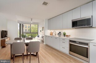 1630 Columbia Rd NW, Unit 316 in Washington, DC - Building Photo