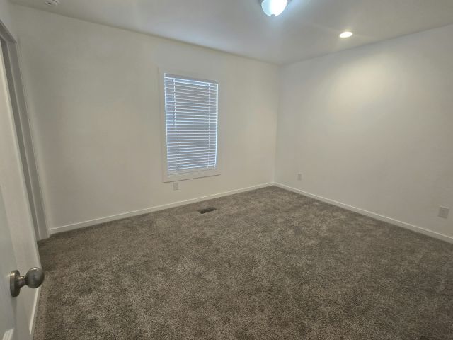 4650 E Carey Ave in Las Vegas, NV - Building Photo - Building Photo