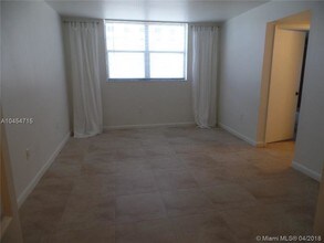 1623 Collins Ave-Unit -614 in Miami Beach, FL - Building Photo - Building Photo