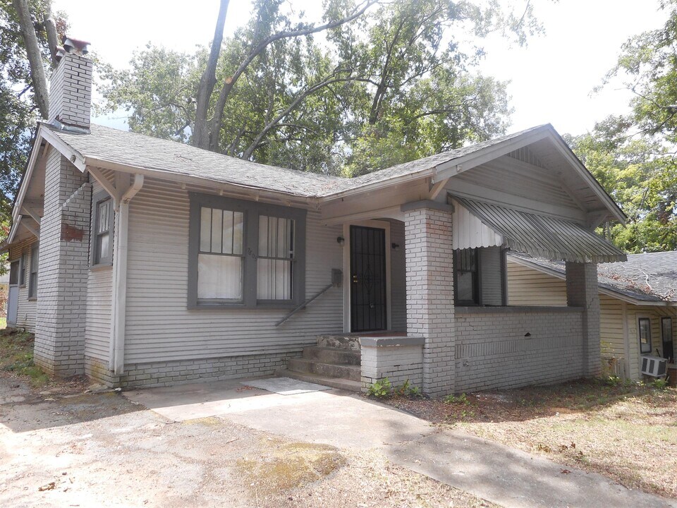 7805 4th Ave S in Birmingham, AL - Building Photo