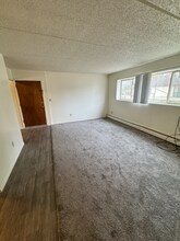 535 Jefferson St SE in Hutchinson, MN - Foto de edificio - Building Photo