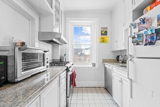 296 Newbury St, Unit 14 in Boston, MA - Building Photo - Building Photo