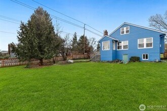 9501 Evanston Ave N in Seattle, WA - Building Photo - Building Photo