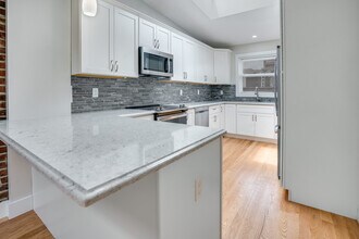 16 S Division St, Unit 2B in Peekskill, NY - Building Photo - Building Photo