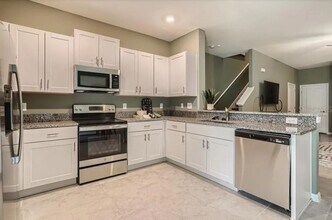 10302 Trumpet Honeysuckle Wy in San Antonio, FL - Building Photo - Building Photo