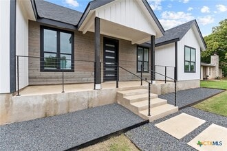 2204 Magnolia Dr in Round Rock, TX - Building Photo - Building Photo