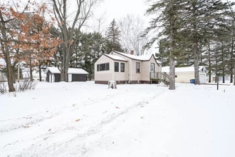 801 Lake View Dr in Wausau, WI - Foto de edificio - Building Photo