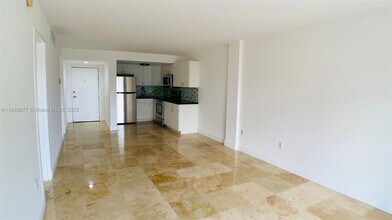 1650 NE 115th St in Miami, FL - Building Photo - Building Photo