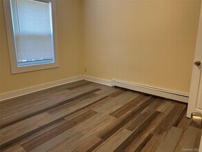 46 Dawson Ave in Kings Park, NY - Building Photo - Building Photo