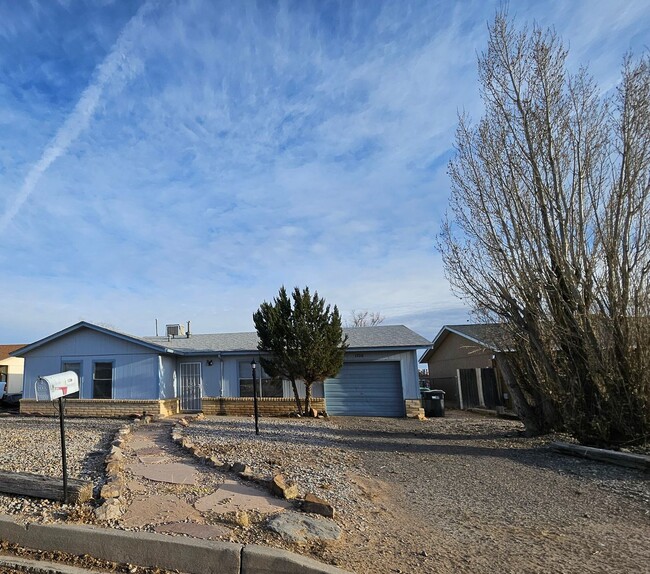 1726 Procyon Ct SE in Rio Rancho, NM - Building Photo - Building Photo