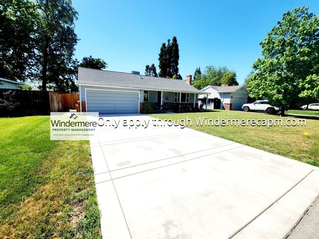 1337 Arroyo Grande Dr in Sacramento, CA - Building Photo - Building Photo
