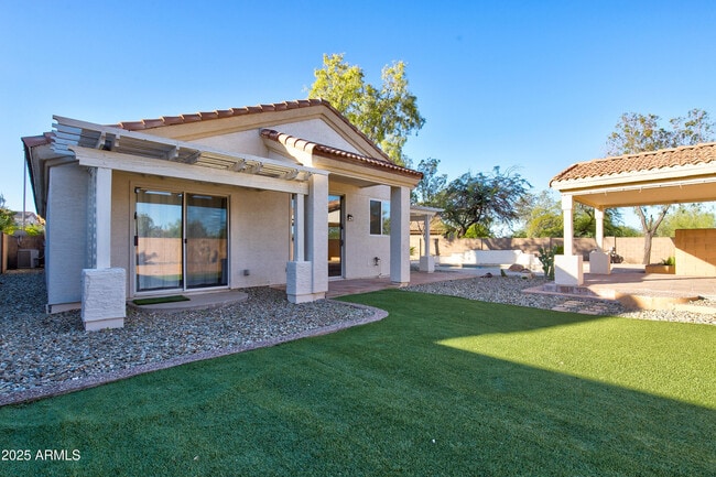 4402 E Creosote Dr