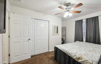 2190 S Holly St in Denver, CO - Building Photo - Building Photo