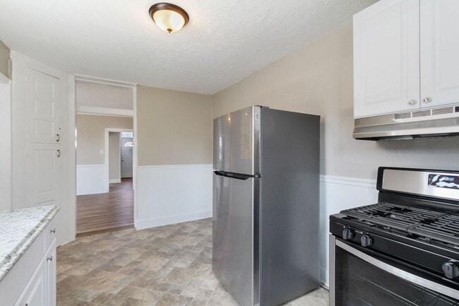 property at 392 E Maple St