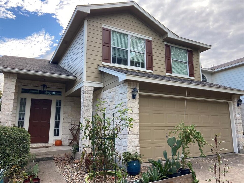 2209 Billy Fiske Ln in Austin, TX - Building Photo