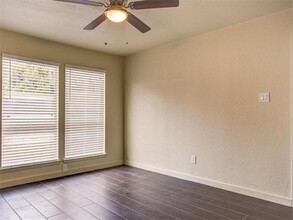 6403 Auburn Dr in Austin, TX - Building Photo - Building Photo