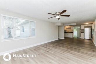 10701 105th St in Largo, FL - Building Photo - Building Photo