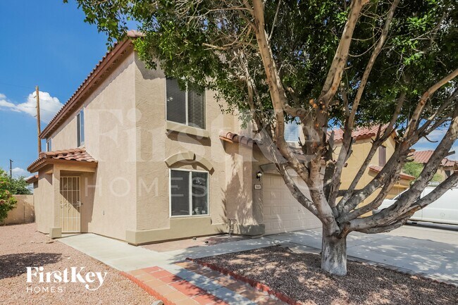 7668 W Flynn Ln in Glendale, AZ - Foto de edificio - Building Photo